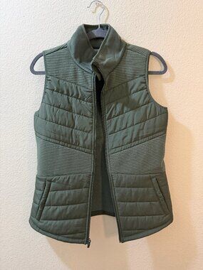 Olive Green Ribbed Panel Zip Front Puffer Vest Size M